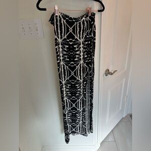 Express Monochrome Patterned Maxi Skirt with Slit